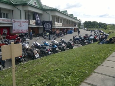 прекрасны не только мото, но и автомобили))))