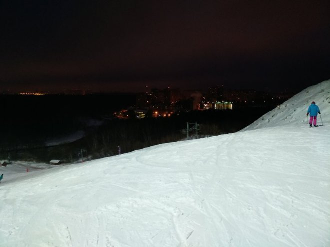 Не работающий подъемник на третьем склоне