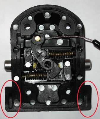 вид сверху, красным обвел выступы-упоры.