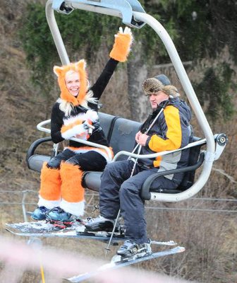 Сорочаны: одним снег и солнце, другим - счастье.